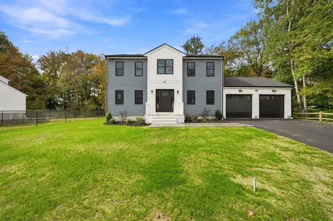 82 Sherrick Ave, Holbrook, MA 02343