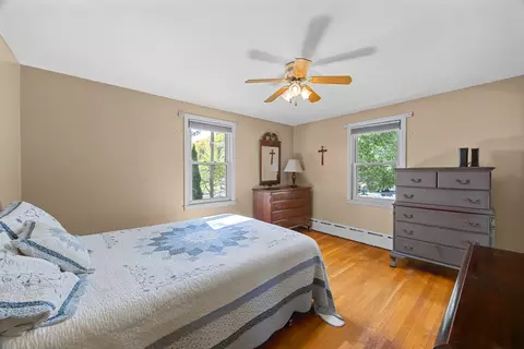 Bedroom - 26 Crowningshield Rd, Worcester, MA 01604 photo 3 of 5