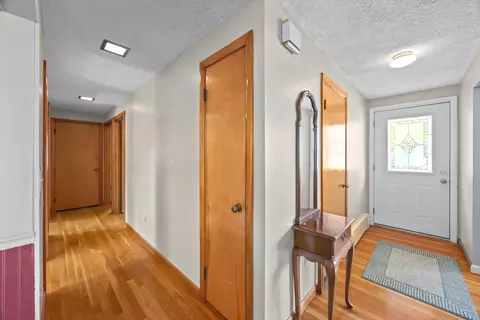 Entry Way - 26 Crowningshield Rd, Worcester, MA 01604 photo 1 of 3