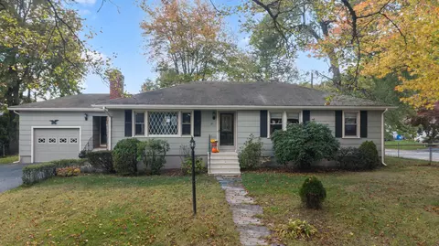 Exterior - 26 Crowningshield Rd, Worcester, MA 01604 photo 2 of 6