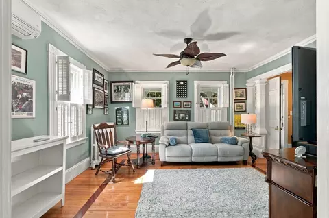 Living - 1379 Williams St, Dighton, MA 02715 photo 4 of 6