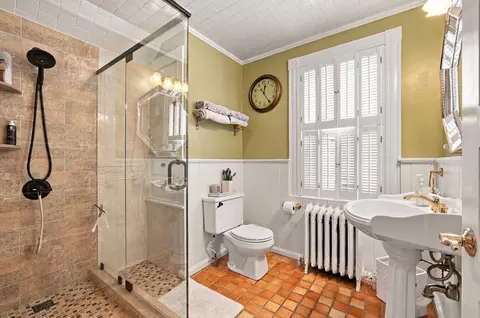 Bath - 1379 Williams St, Dighton, MA 02715 photo 1 of 2