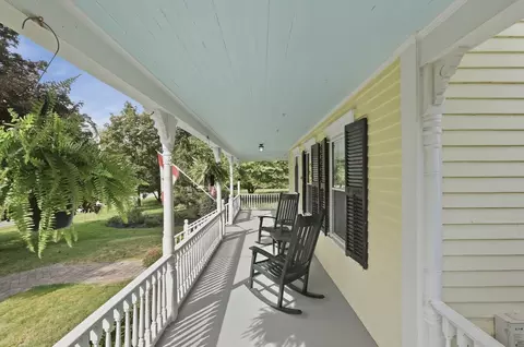 Exterior - 1379 Williams St, Dighton, MA 02715 photo 4 of 11