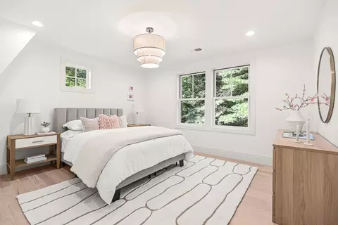 Bedroom - 39 Macarthur Rd, Wellesley, MA 02482 photo 4 of 6