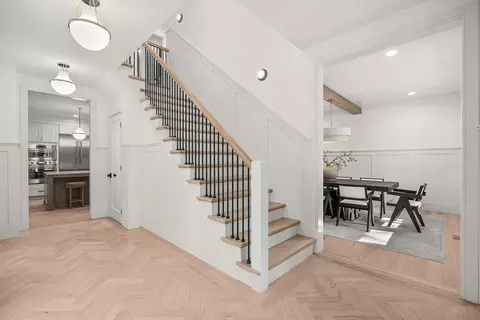 Entry Way - 39 Macarthur Rd, Wellesley, MA 02482 photo 1 of 6