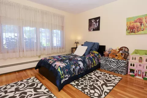 Bedroom - 14 Broad St, Danvers, MA 01923 photo 1 of 7