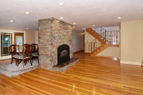 Living - 14 Broad St, Danvers, MA 01923 photo 2 of 5