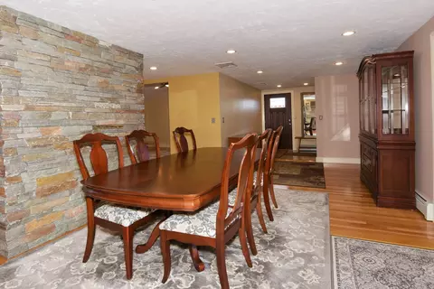 Dining - 14 Broad St, Danvers, MA 01923 photo 3 of 3