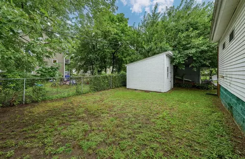 Exterior - 26 Denton Cir, Springfield, MA 01104 photo 4 of 7