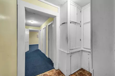 Entry Way - 26 Denton Cir, Springfield, MA 01104 photo 3 of 5