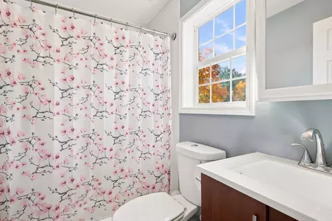 Bath - 21 Browns Brook Rd, Webster, MA 01570 photo 2 of 3