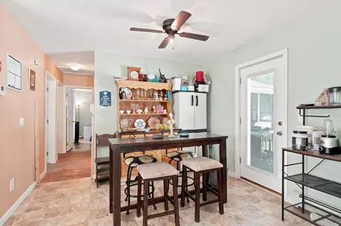Entry Way - 21 Browns Brook Rd, Webster, MA 01570 photo 2 of 5