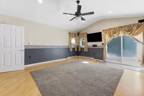 Living - 66 Barrison St, Springfield, MA 01109 photo 3 of 6