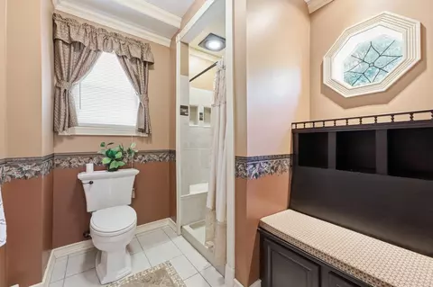 Bath - 66 Barrison St, Springfield, MA 01109 photo 2 of 4