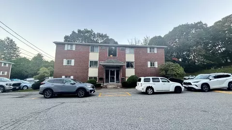 192 Bolton St #8, Marlborough, MA 01752