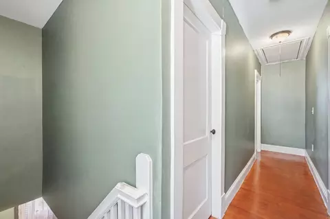Entry Way - 10 Wilber St, Springfield, MA 01104 photo 8 of 9