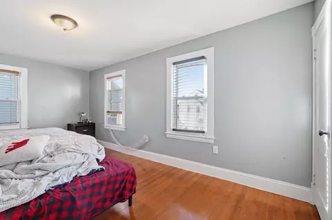 Bedroom - 10 Wilber St, Springfield, MA 01104 photo 1 of 8