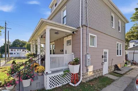 Exterior - 10 Wilber St, Springfield, MA 01104 photo 3 of 8