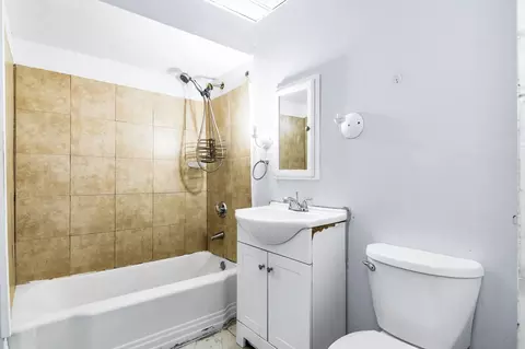 Bath - 7 Champlain Ave # -9, Lawrence, MA 01841 photo 2 of 3
