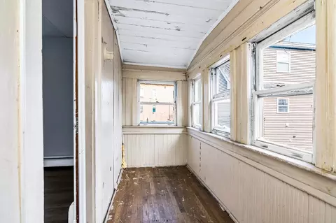 Entry Way - 7 Champlain Ave # -9, Lawrence, MA 01841 photo 4 of 8