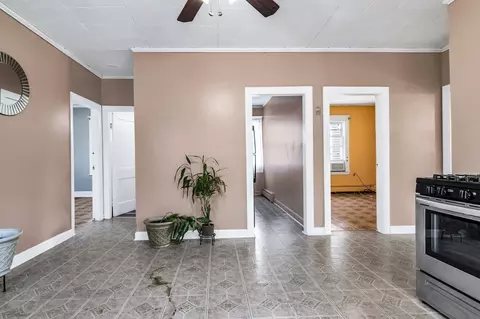 Entry Way - 7 Champlain Ave # -9, Lawrence, MA 01841 photo 7 of 8