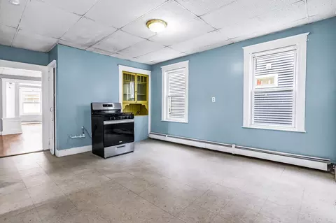 Living - 7 Champlain Ave # -9, Lawrence, MA 01841 photo 7 of 8