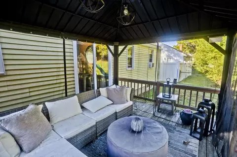 Exterior - 68 Gatewood Rd, Springfield, MA 01119 photo 2 of 9