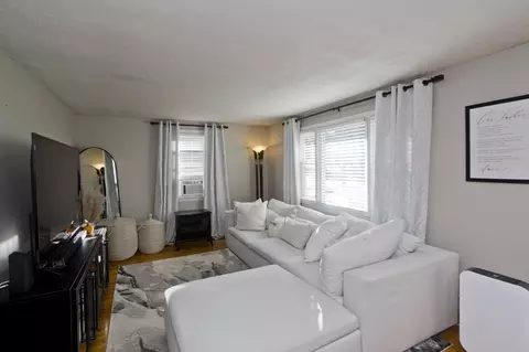 Living - 68 Gatewood Rd, Springfield, MA 01119 photo 2 of 2