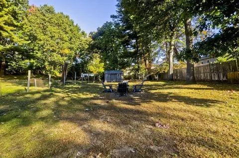Exterior - 68 Gatewood Rd, Springfield, MA 01119 photo 5 of 9
