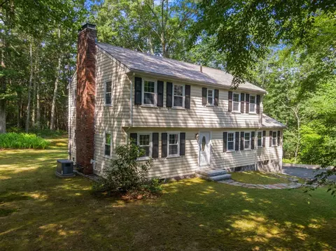 113 New Bridge Rd, Sudbury, MA 01776