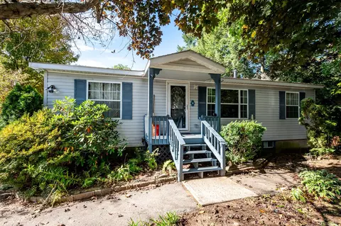 16 Lilac Ln, Belmont, NH 03220