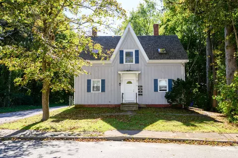78 Prospect St, Rockland, MA 02370