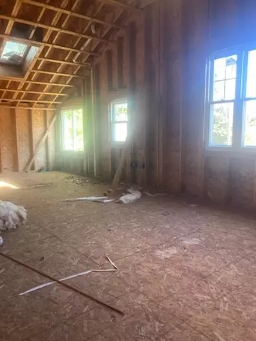 Entry Way - 32 Chestnut St, Wareham, MA 02571 photo 1 of 1