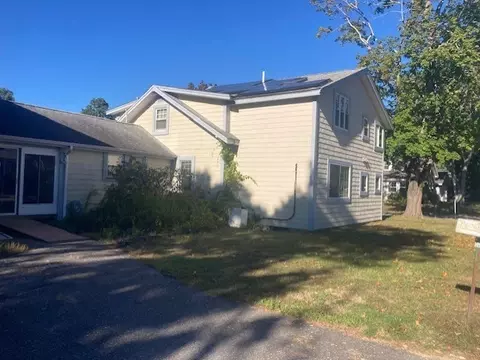 Exterior - 32 Chestnut St, Wareham, MA 02571 photo 4 of 4