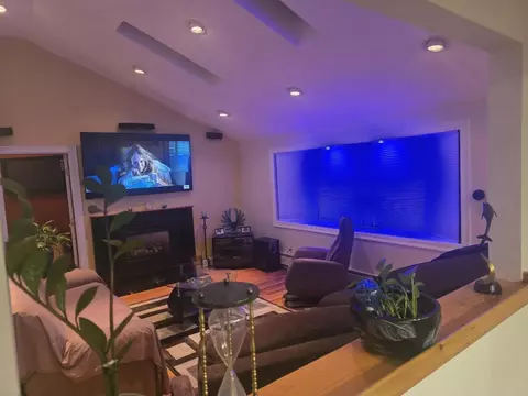 Living - 39 Walnut St, Saugus, MA 01906 photo 1 of 3