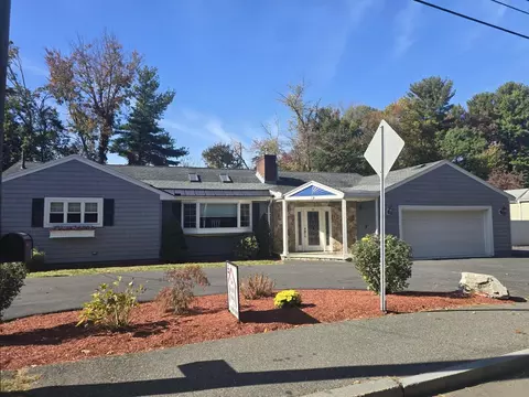 Exterior - 39 Walnut St, Saugus, MA 01906 photo 2 of 11