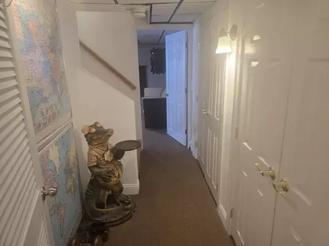 Entry Way - 39 Walnut St, Saugus, MA 01906 photo 8 of 8