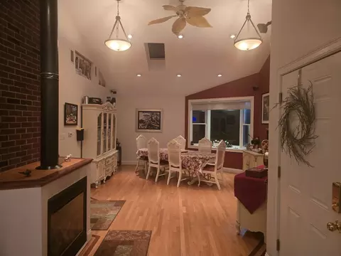 Entry Way - 39 Walnut St, Saugus, MA 01906 photo 1 of 8
