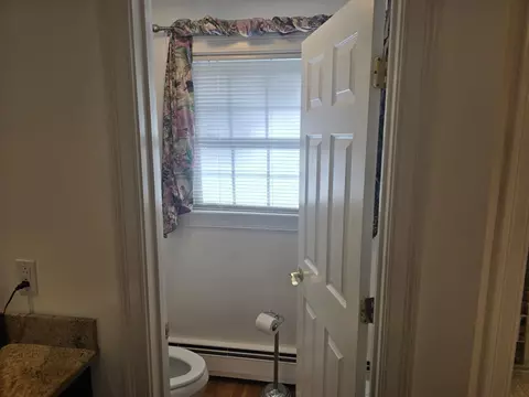 Bath - 39 Walnut St, Saugus, MA 01906 photo 3 of 5