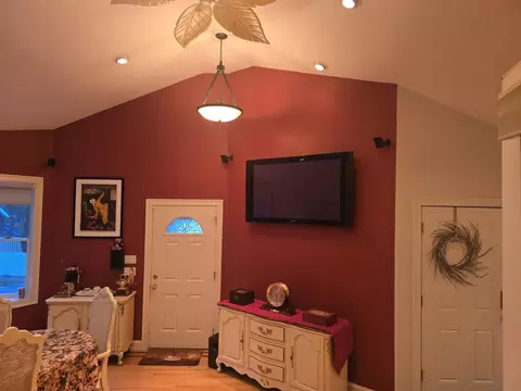 Entry Way - 39 Walnut St, Saugus, MA 01906 photo 2 of 8