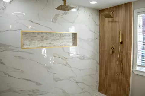 Bath - 56 Princess Rd, Springfield, MA 01129 photo 1 of 6