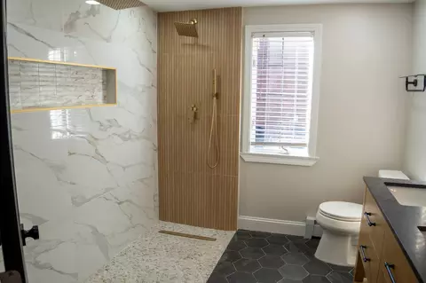 Bath - 56 Princess Rd, Springfield, MA 01129 photo 3 of 6