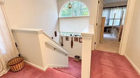 Entry Way - 8 Castlegate Dr #8, Springfield, MA 01129 photo 3 of 5