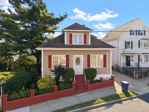 58 Lombard St, New Bedford, MA 02740