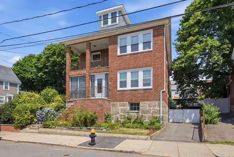 38-40 Franconia St, Dorchester, MA 02122