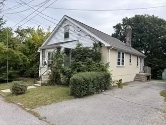 25 Lyons Ct, Watertown, MA 02472