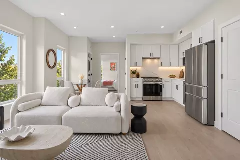 38 Old Colony Ave #404, Quincy, MA 02170