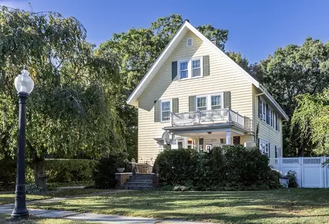 195 Bedford St, New Bedford, MA 02740