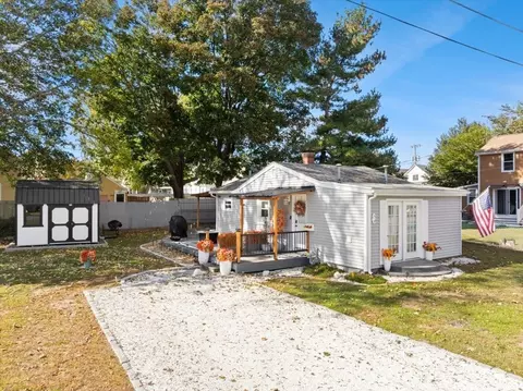 37 Sidney Ave, Swansea, MA 02777