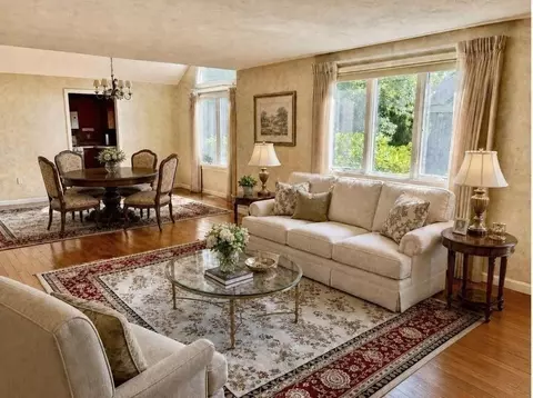 Living - 28 Windward #28, Mashpee, MA 02649 photo 3 of 4